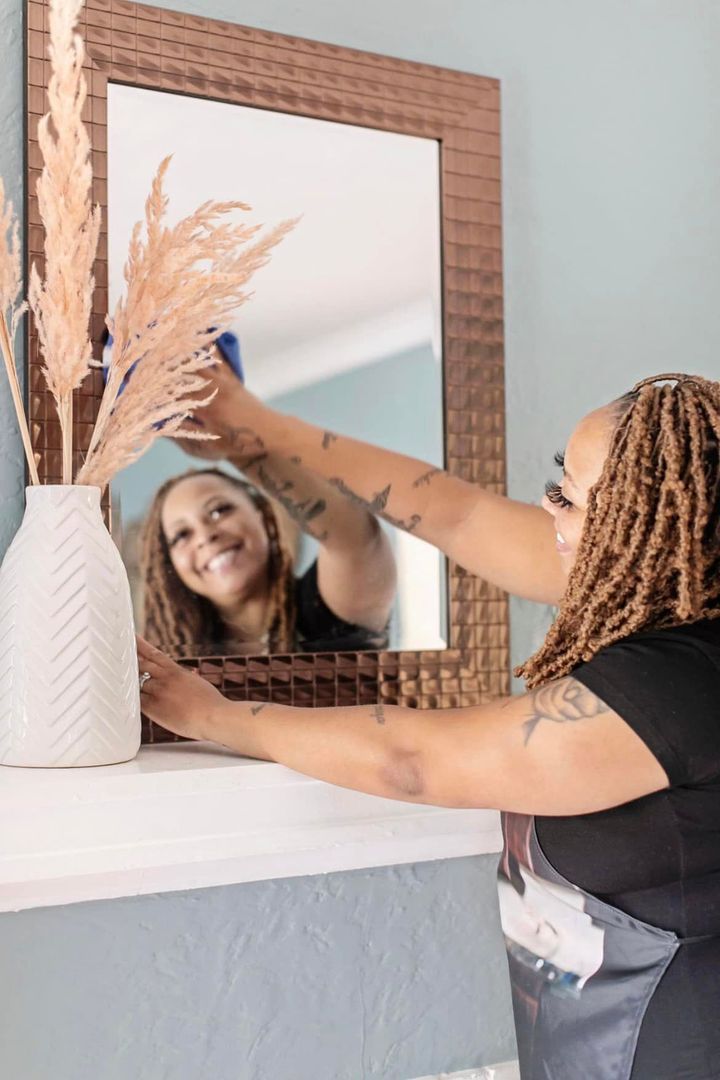 Kamia Cleaning Mirror — St. Louis, MO — Cleaning With Love, LLC