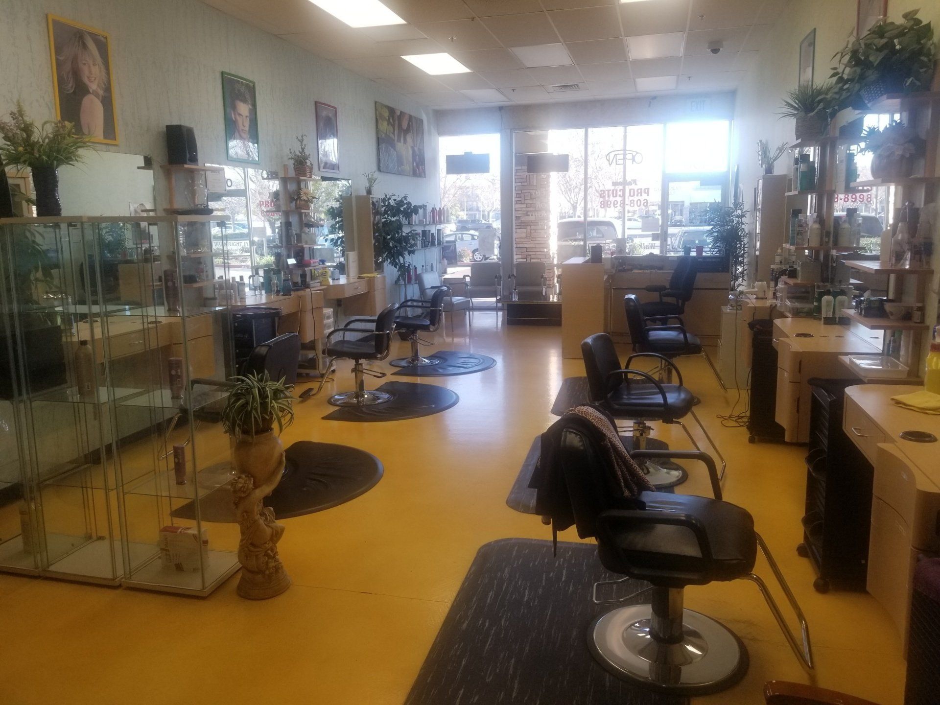 SOLD !Hair salon  with private room in Folsom, CA