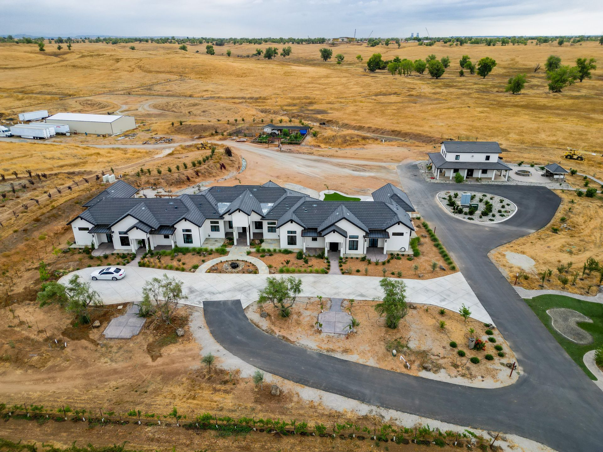 For Sale! Custom Laxury Estate on 548 Acres