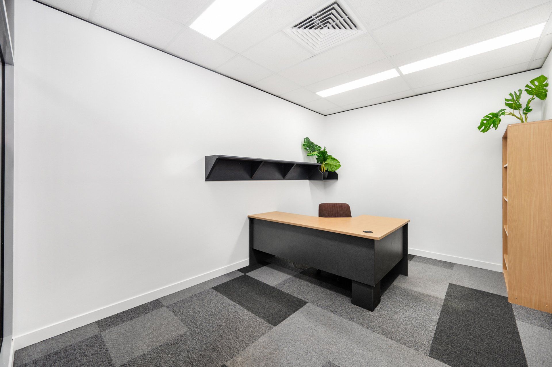 Modern Office - Serviced Offices In Townsville, QLD