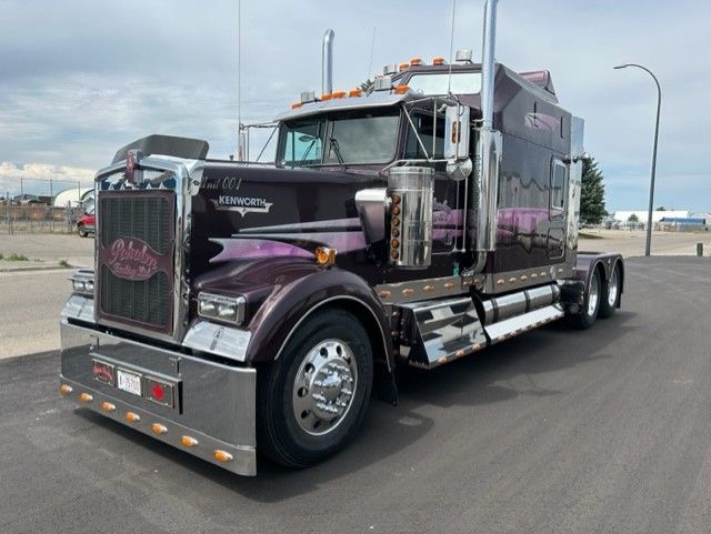 1995 Kenworth W900L Show Truck