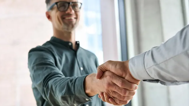 Handshake partnership