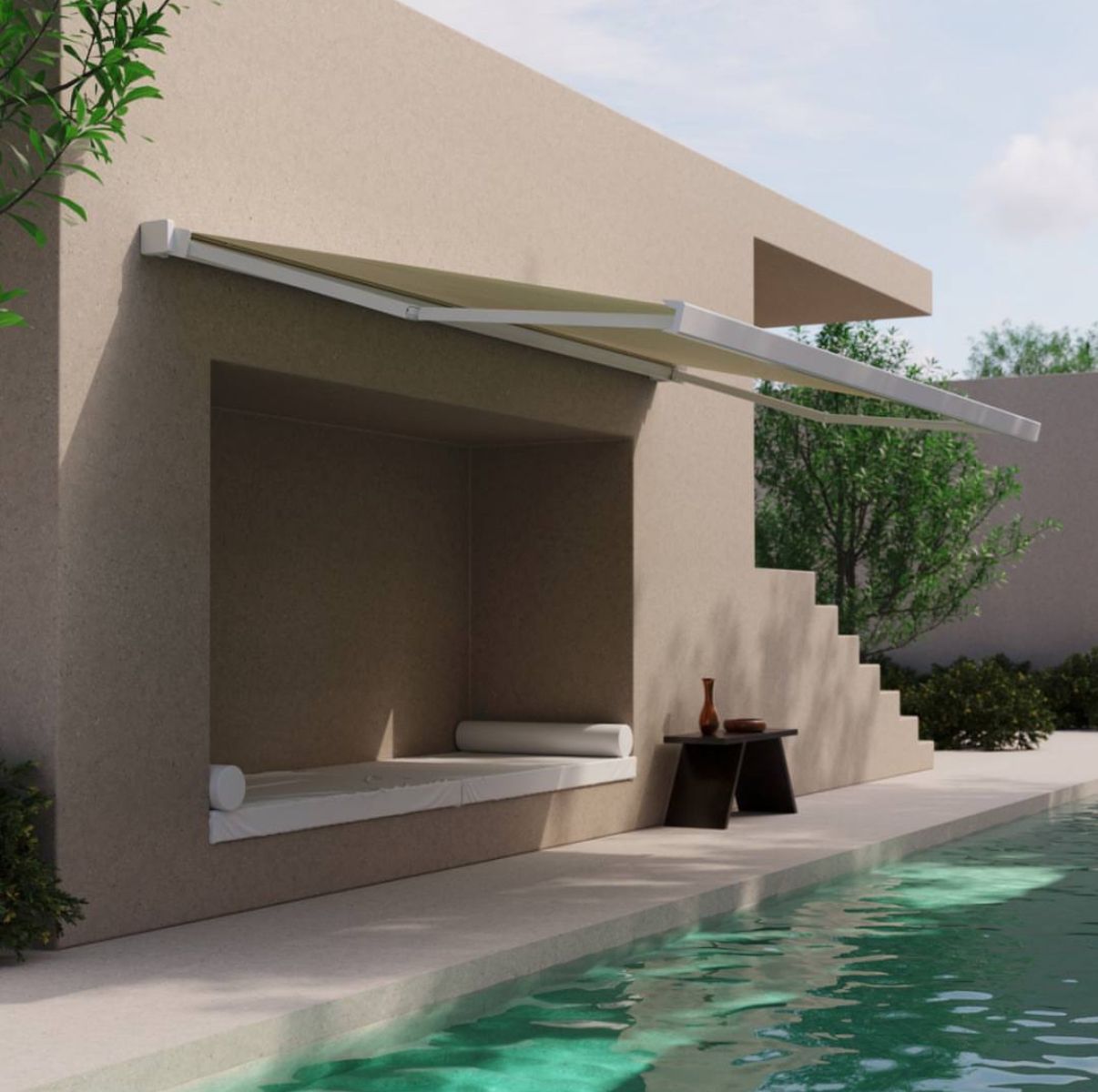 Una casa con una piscina di fronte