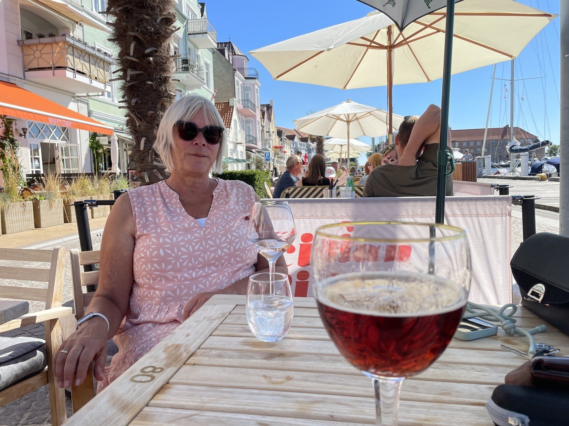 Sønderborg, wijn, bier en een glaasje water