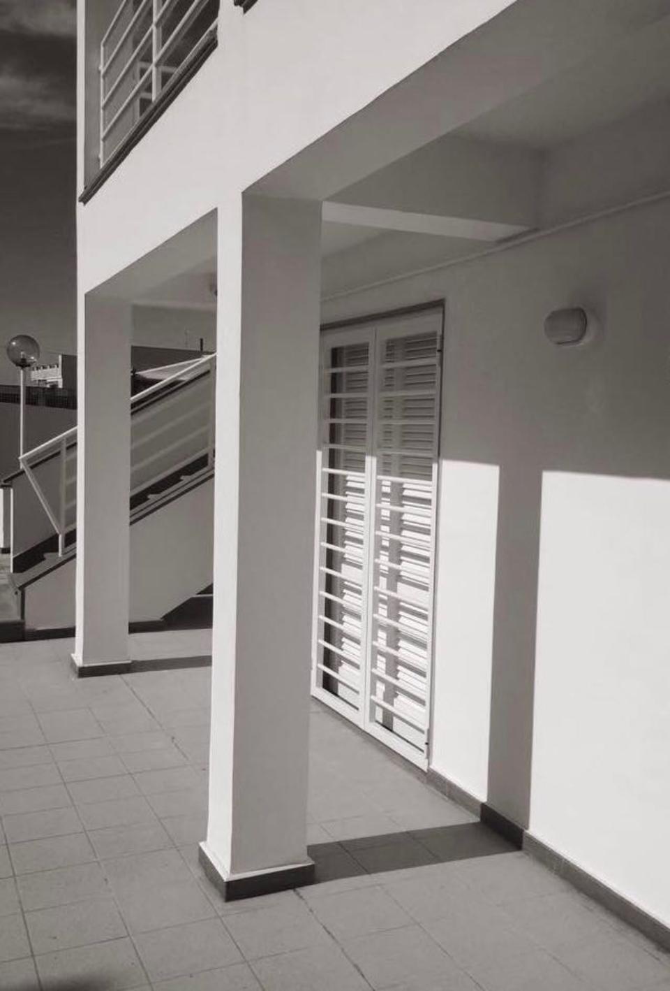 inferiate per accessi in giardino bianche