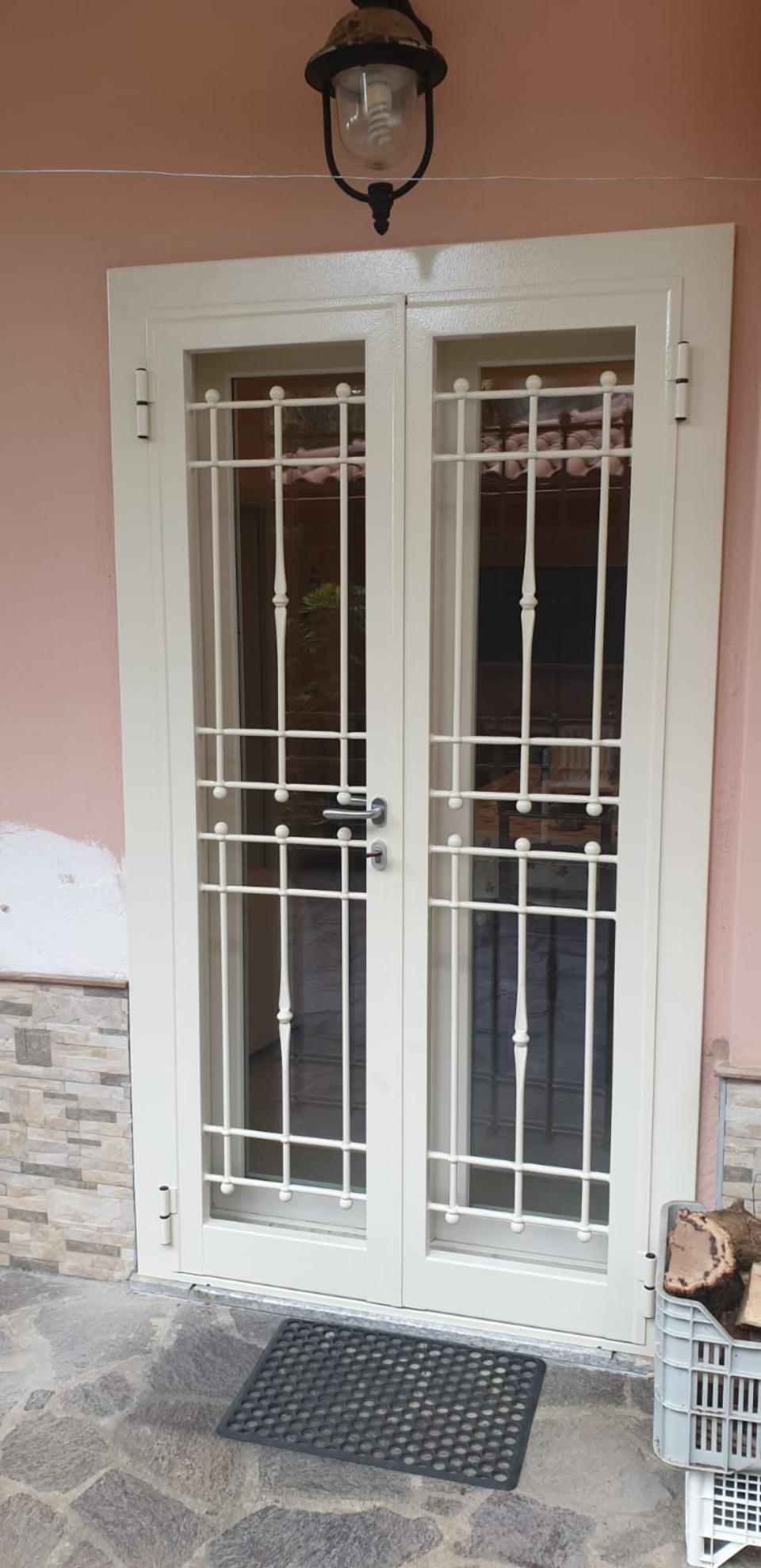 inferiate per porte a vetri