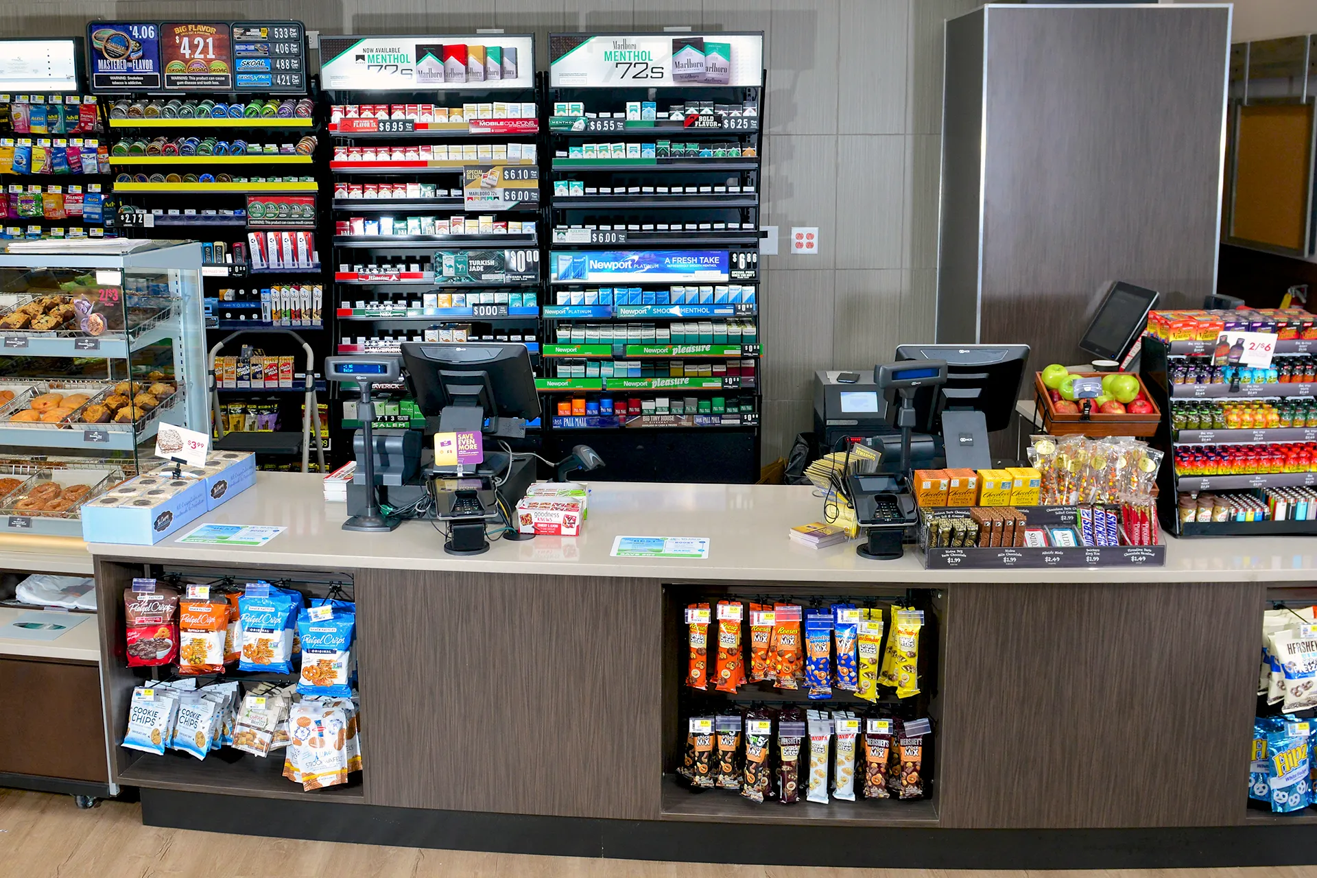 convenience-store-checkout-counter-with-impulse-snacks