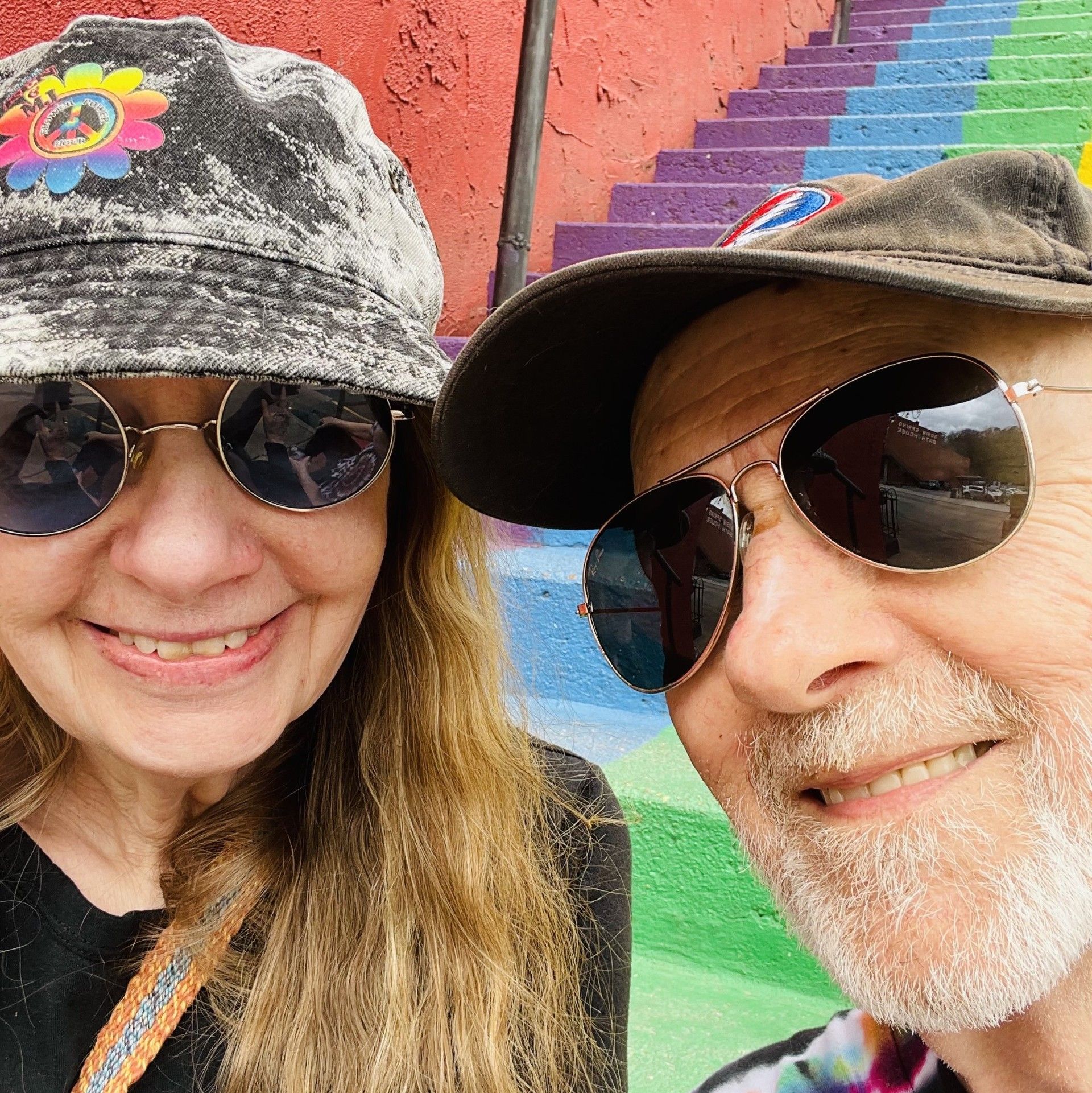 Ken Rundel’s extensive radio experience included early stays at WVIC, Lansing, MI, and W-4, Detroit. Next up was the legendary album-rocker, “The Zoo” KZEW 98FM in Dallas, where he was program director and had the #1 rated midday show. 