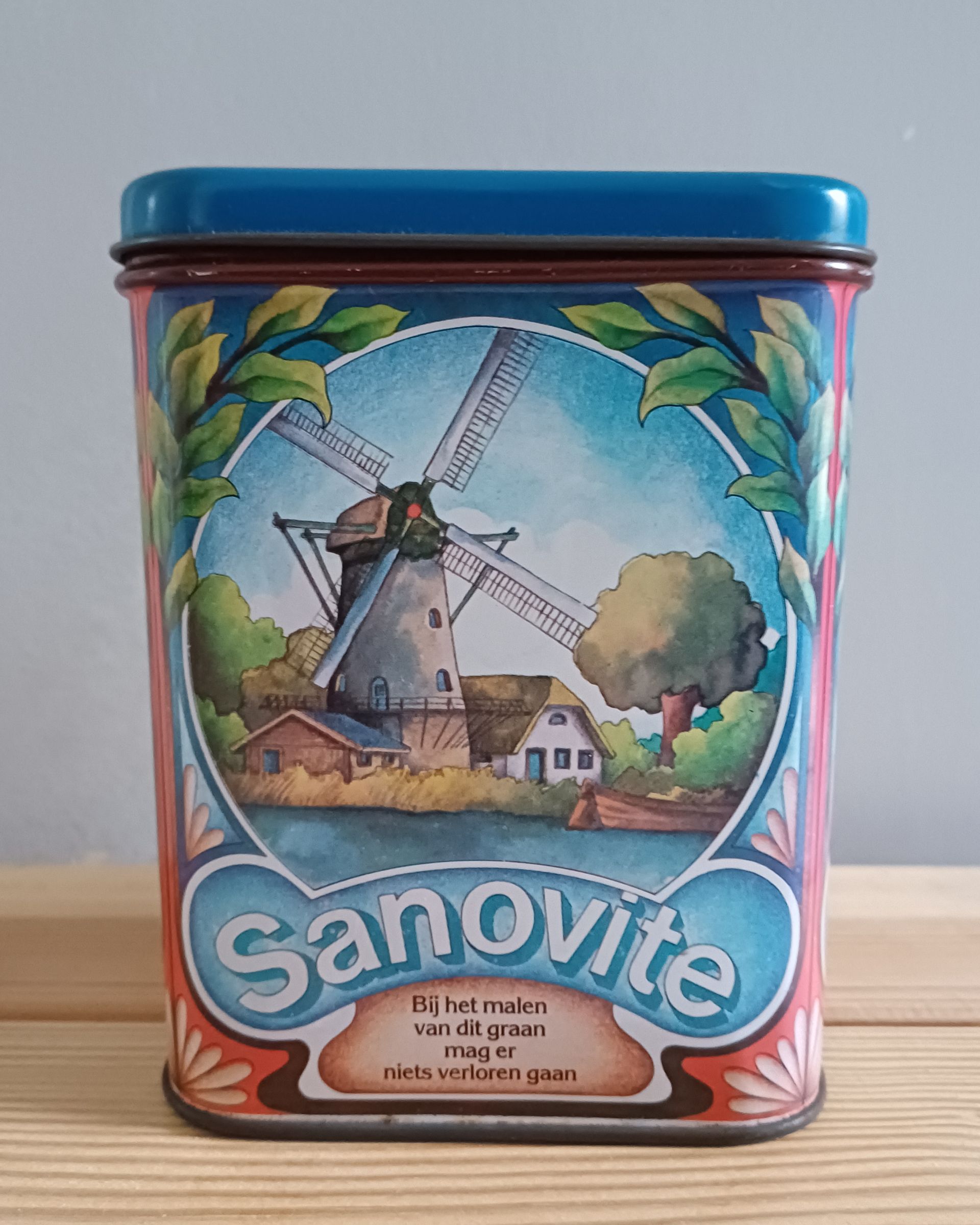Vintage Sanovite Liga Holland blikje