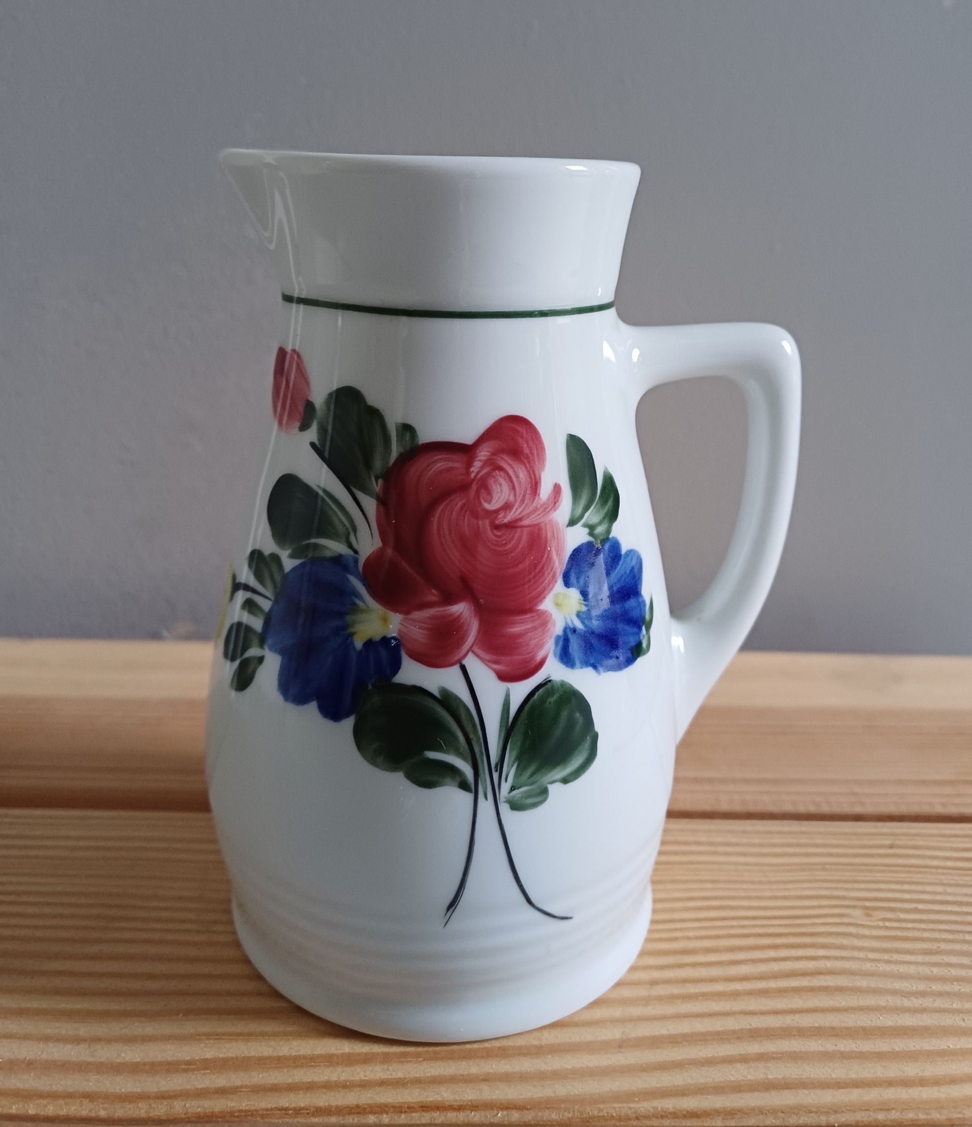 Vintage melkkannetje met bloemmotief van Lilien Porzellan