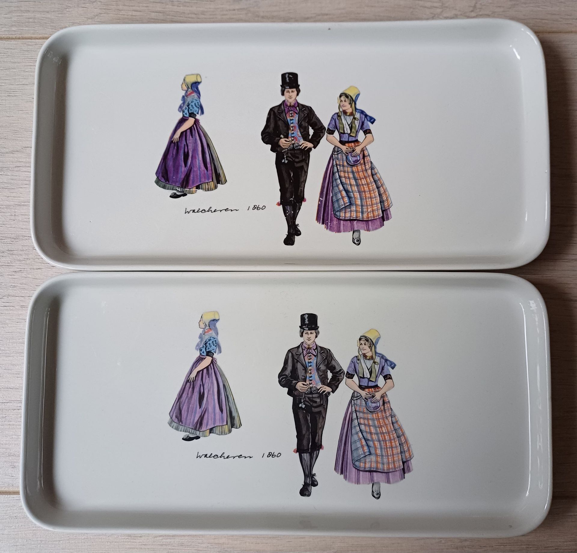 Vintage klederdrachten gebak set