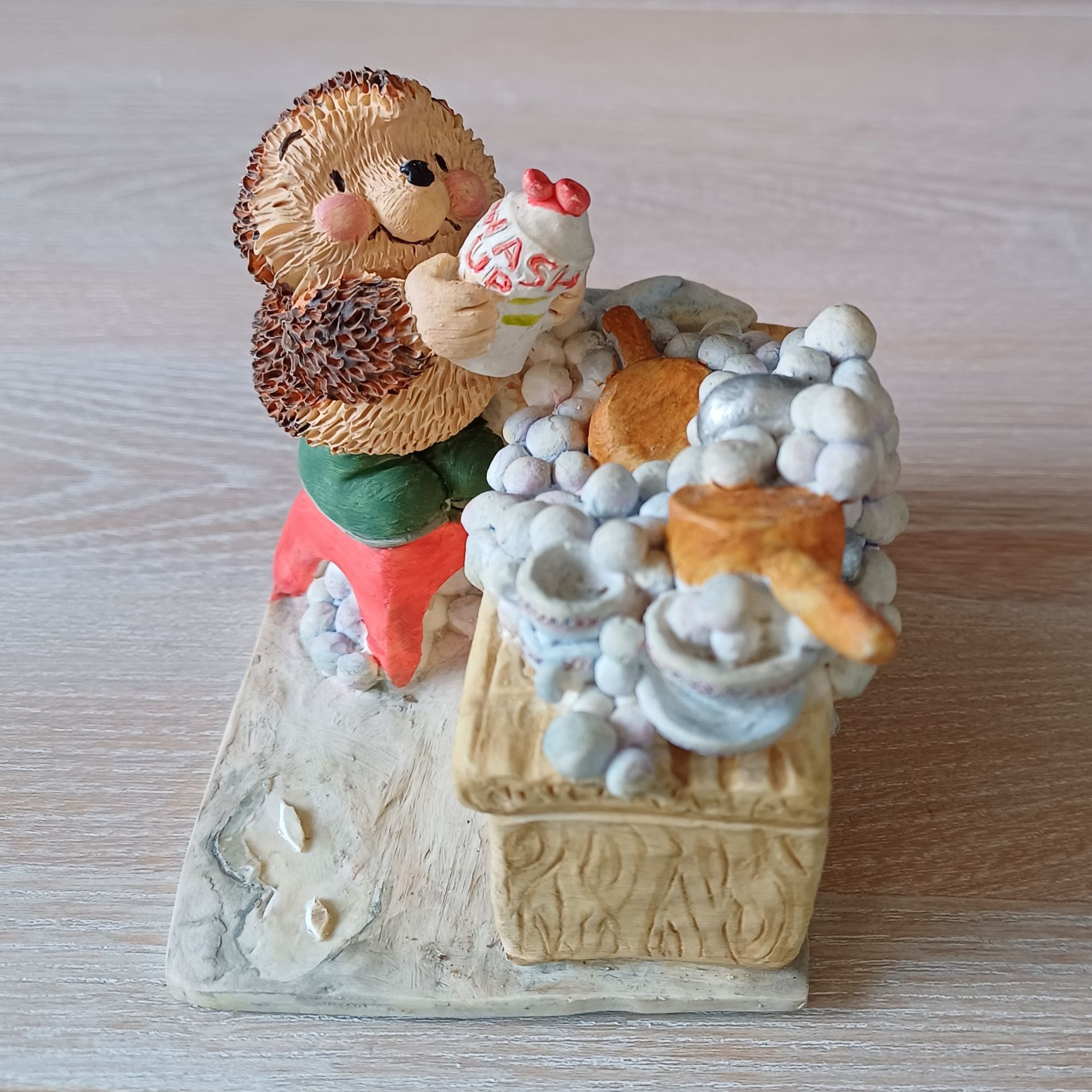 Gordon Fraser Country Companions (Hallmark) – Ed Hedgehog - afwas