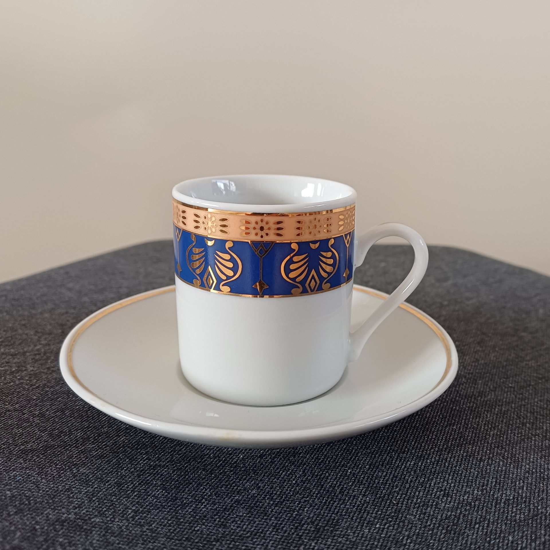 Espresso kopjes met schoteltjes