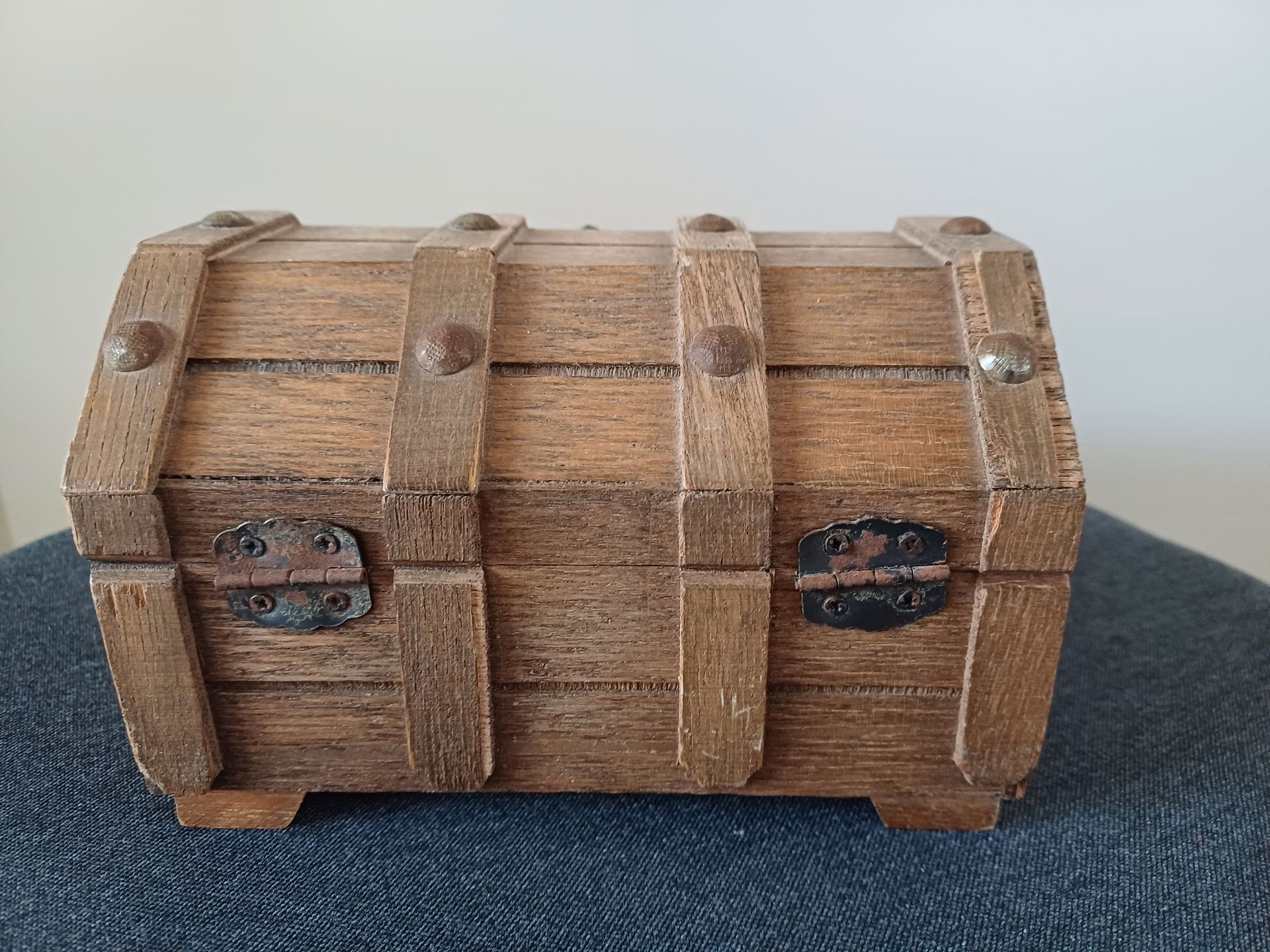 Vintage houten sieraden schatkistje - piratenstijl