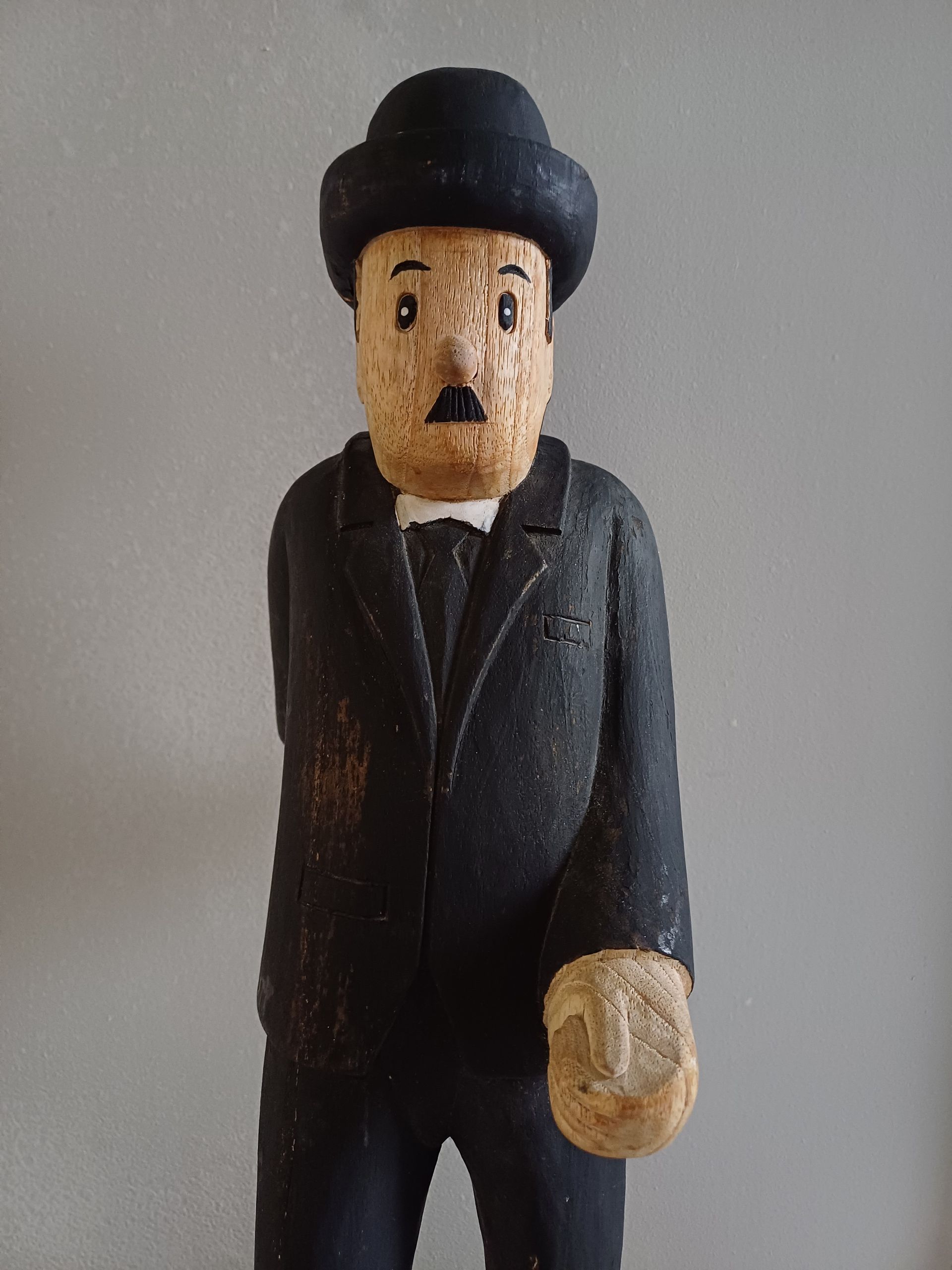 Hergé houten beeld Janssen (Dupont) zonder wandelstok – Kuifje / Tintin