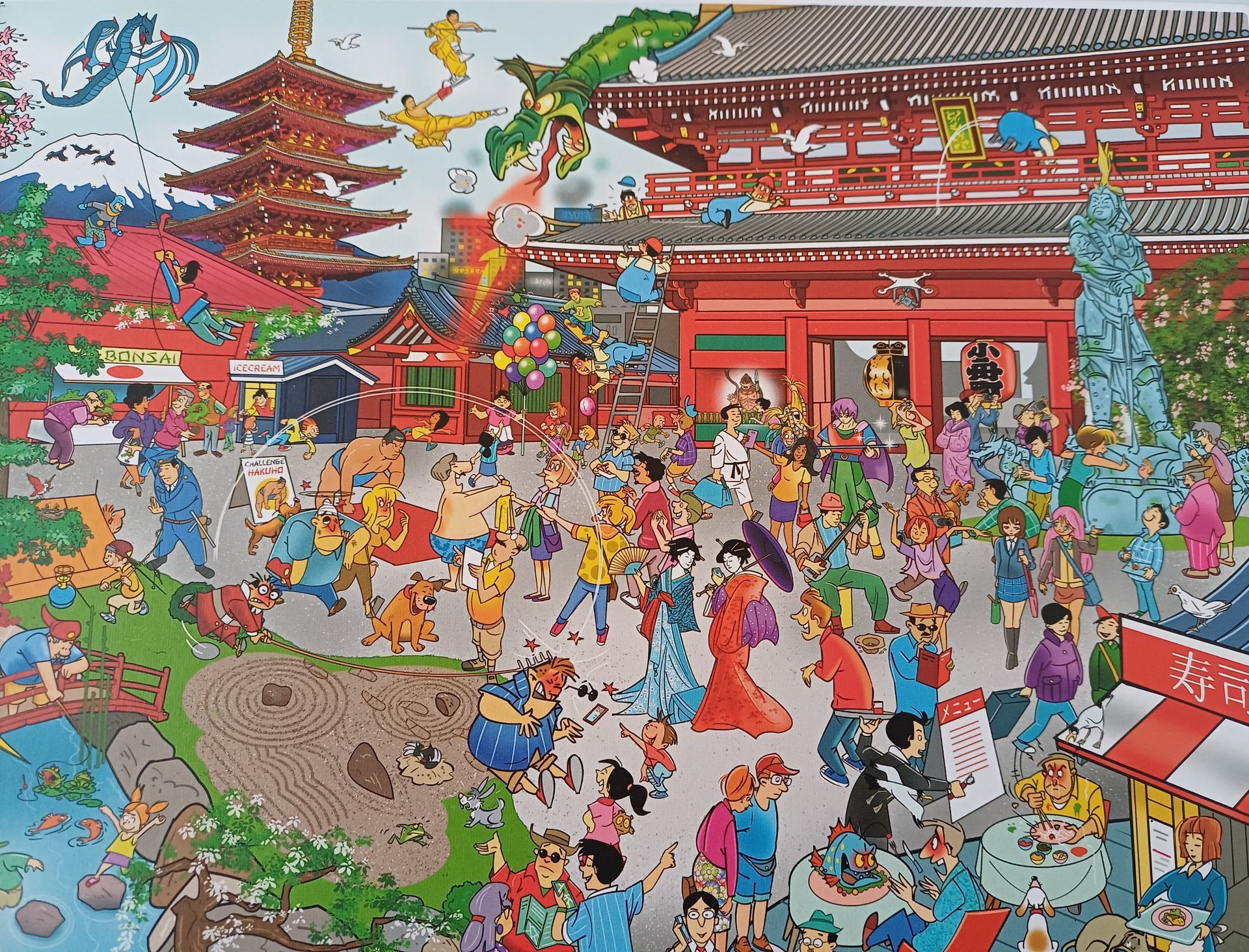 Kleurrijk tafereel in Tokio: mensen in een druk gebied met tempels, pagodes en winkels.