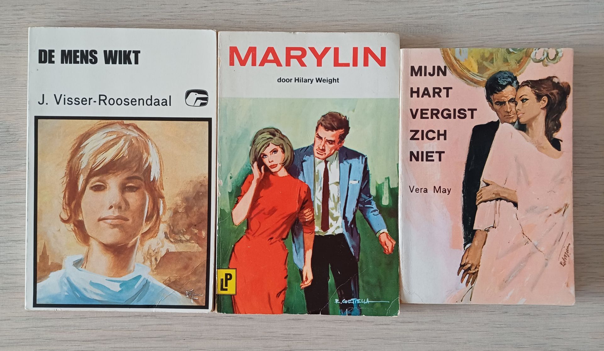 Set van drie verschillende vintage pocket streekromans.