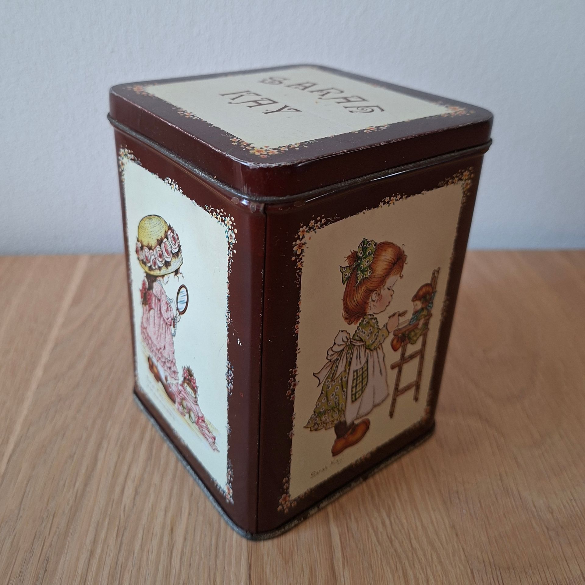 Vintage blikje Sarah Kay