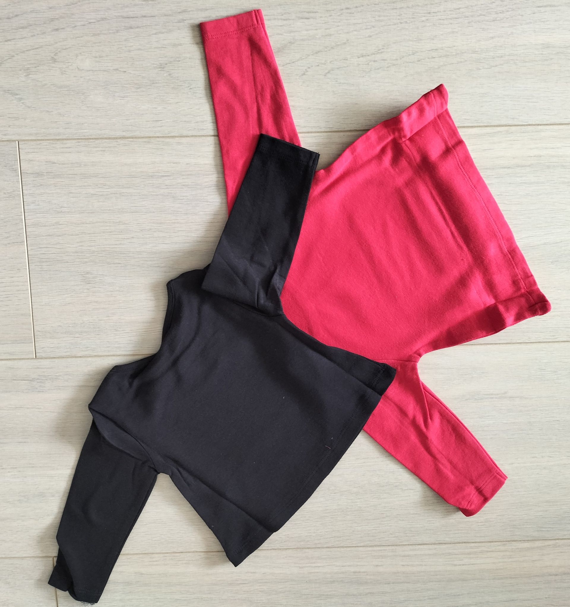 Disney Minnie Mouse shirts zwart en rood maat 62-68