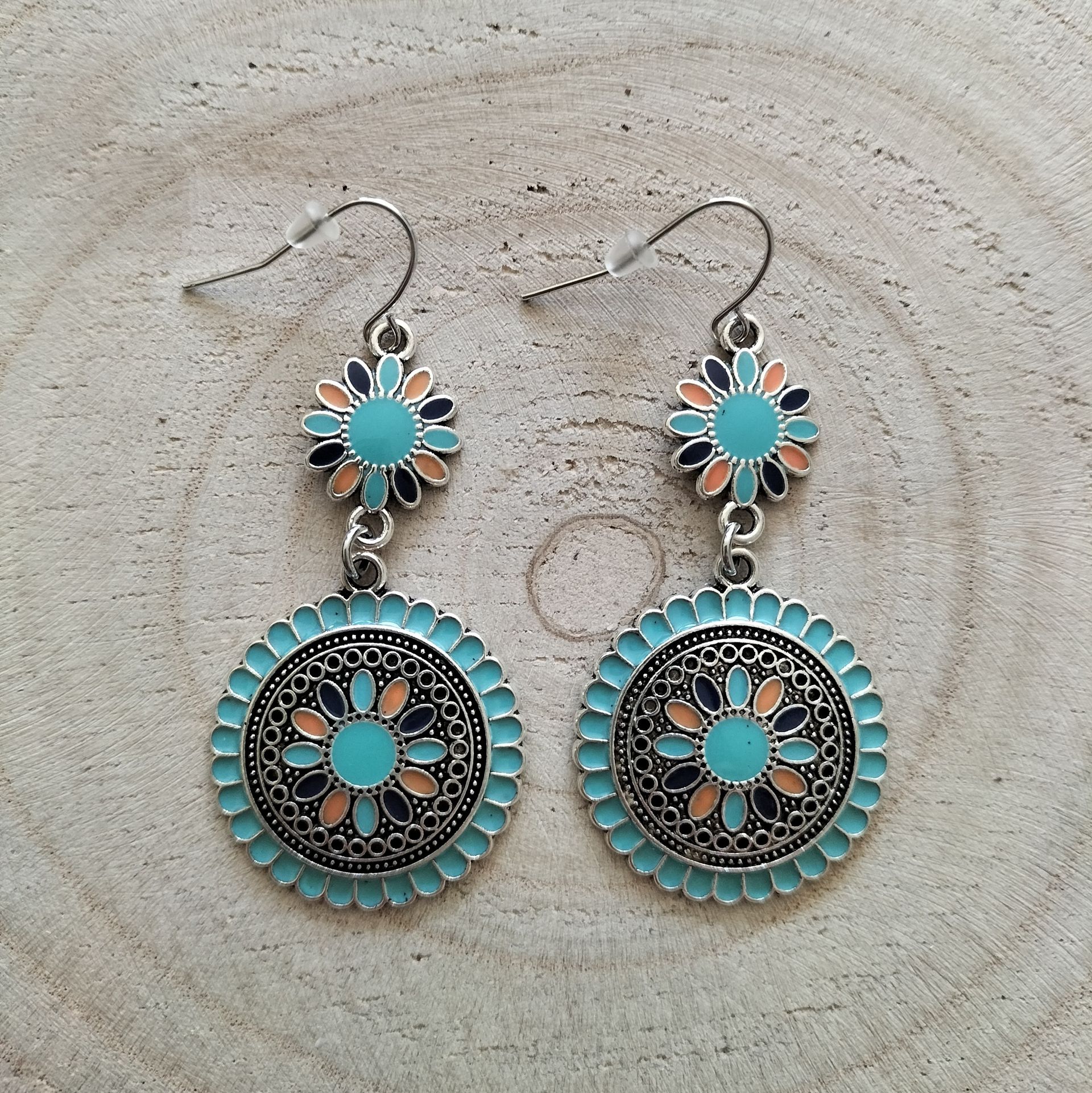 Bohemian oorbellen rond bloem (azuurbalauw/blauw/licht oranje)
