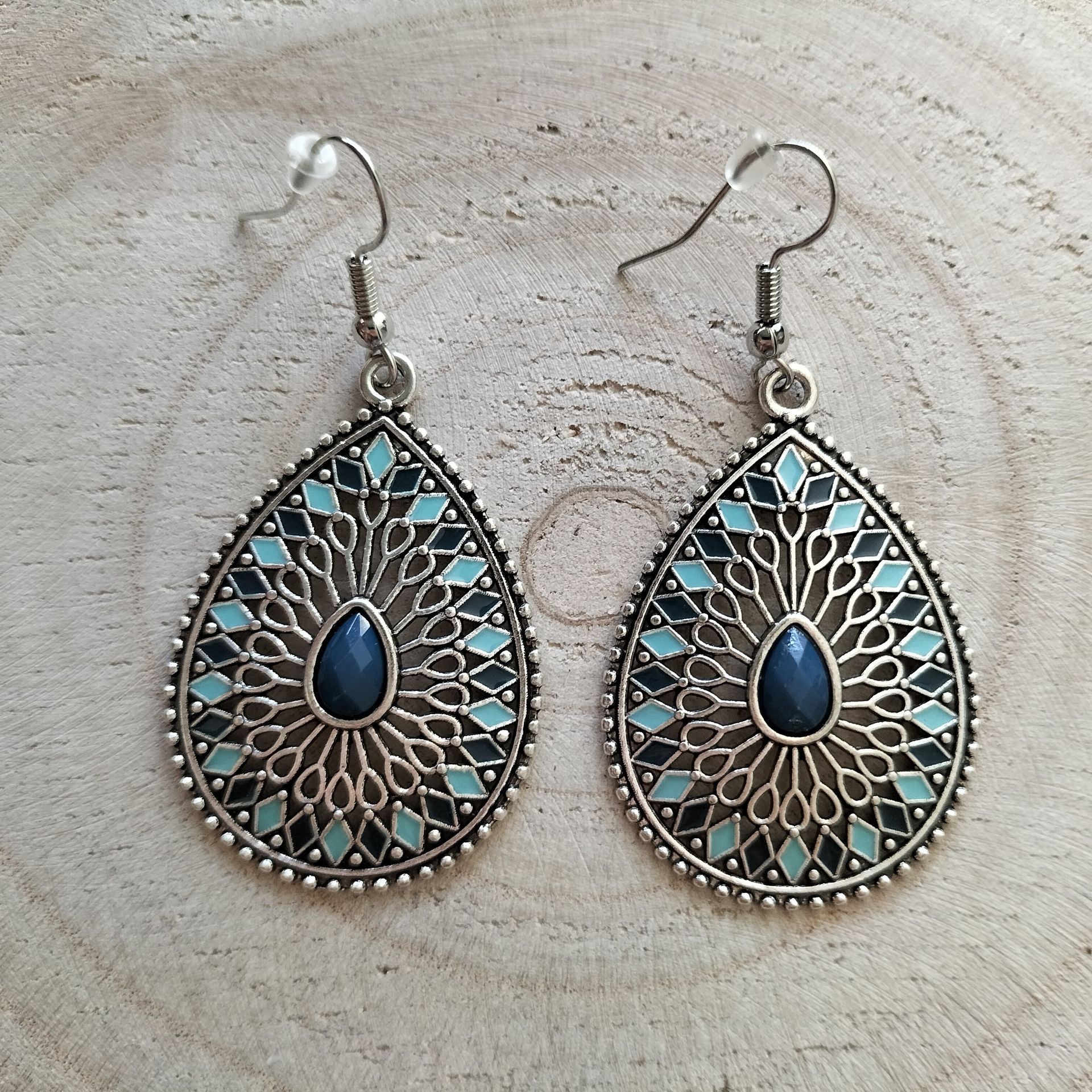 Bohemian druppelvormige oorbellen (donkerblauw/licht blauw)