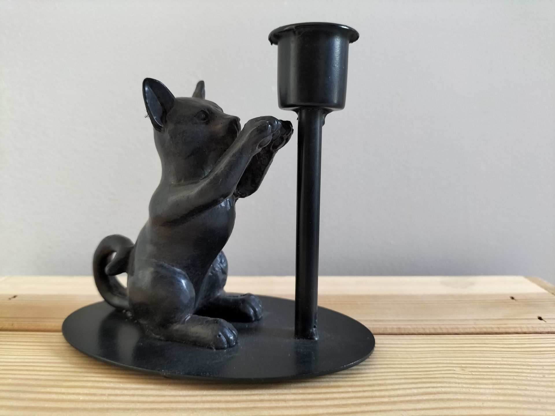 Kandelaar kat zittend