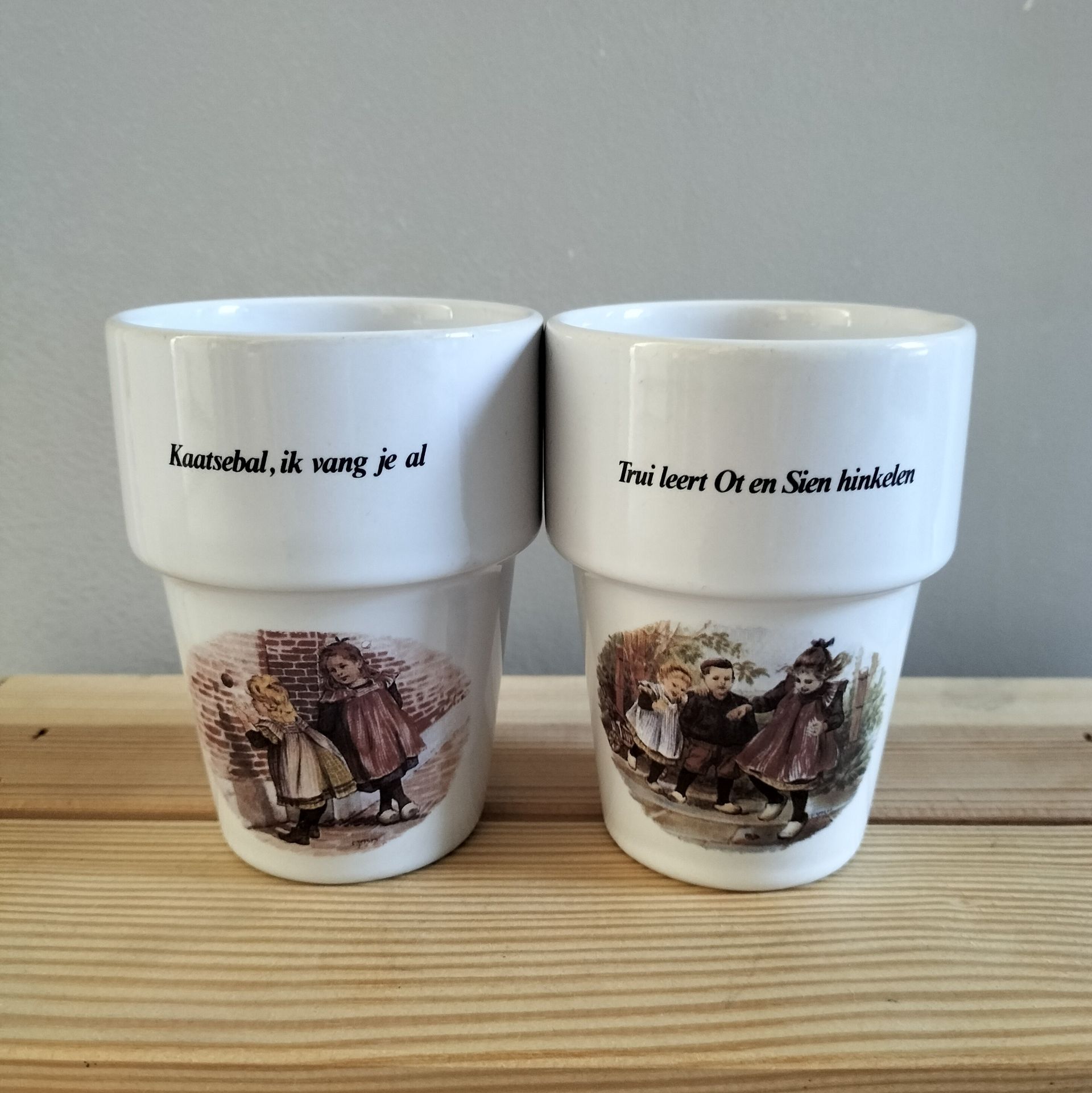 Vintage melkbekers Ot en Sien