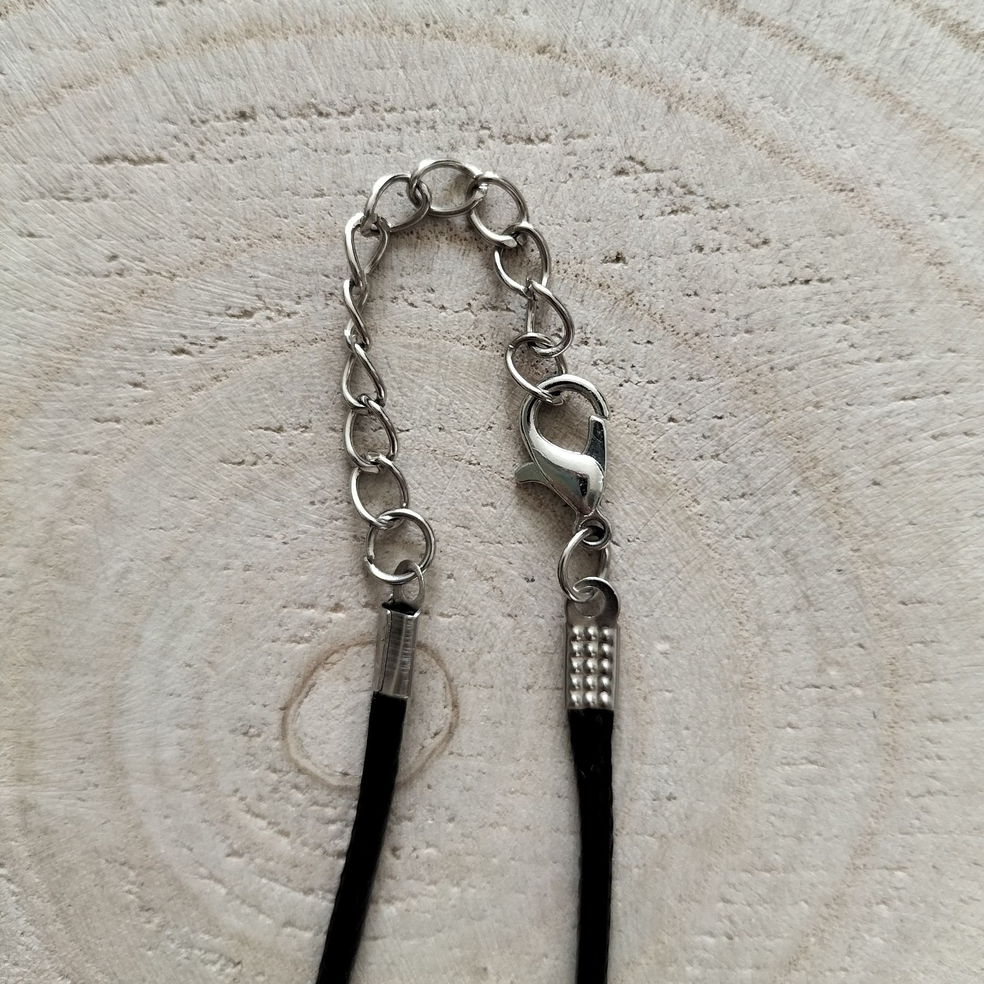 Waxkoord ketting met blauwe universum bol