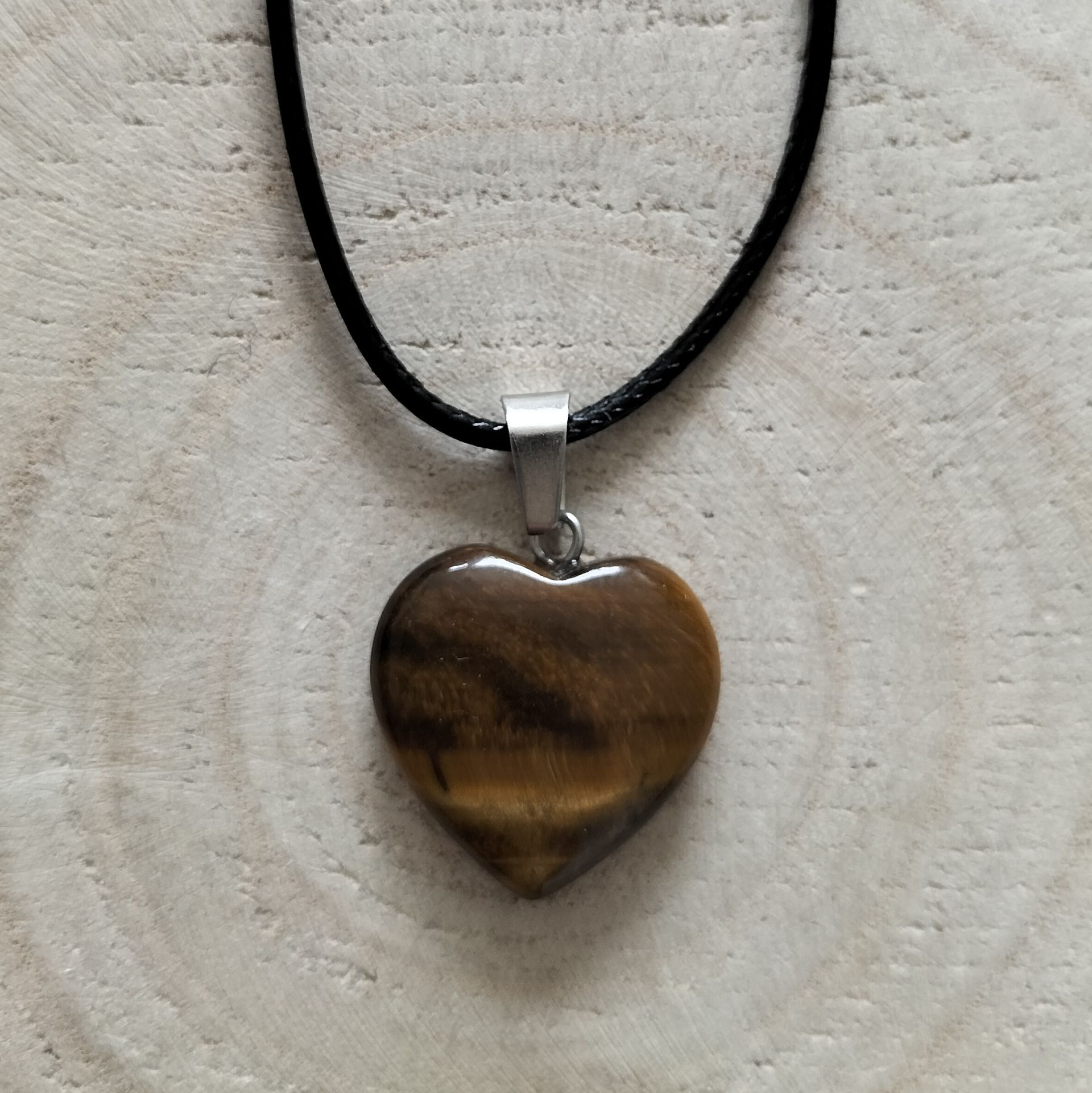 Waxkoord ketting met tijgeroog hartje