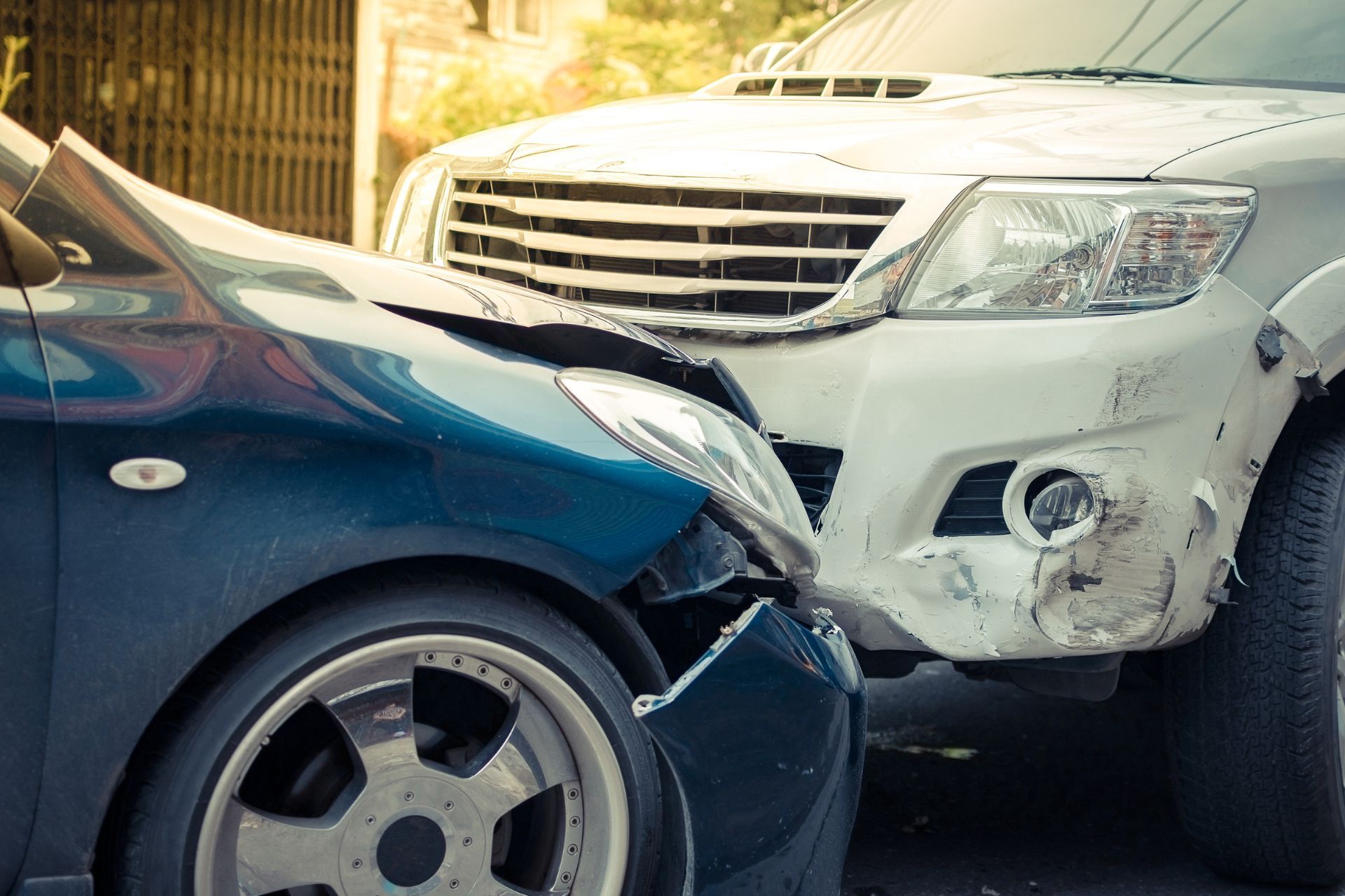 3 Signs Your Car’s Frame Is Bent After an Accident