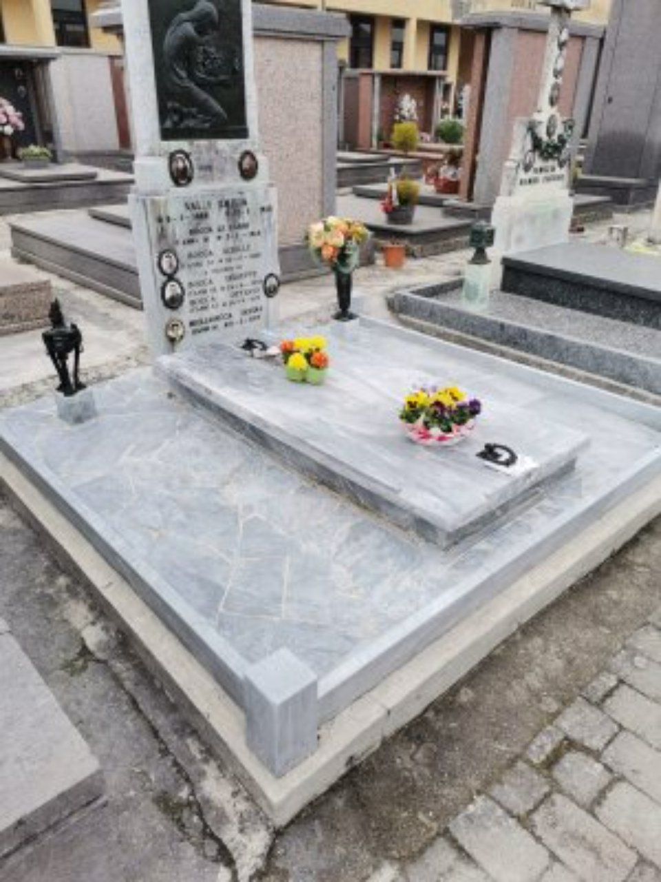 Restauri cimiteriali