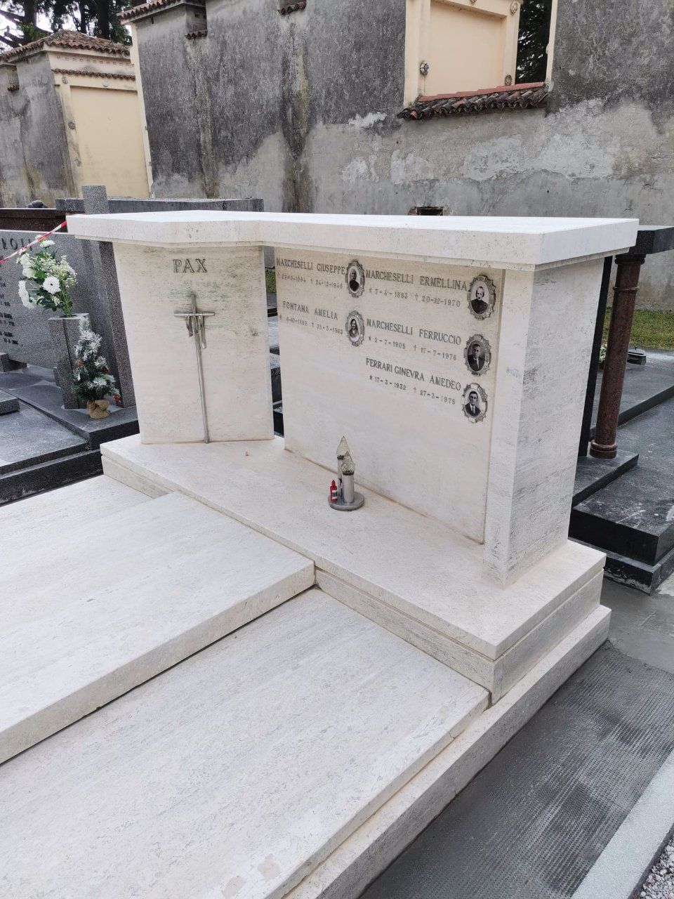 Edicola funeraria restaurata