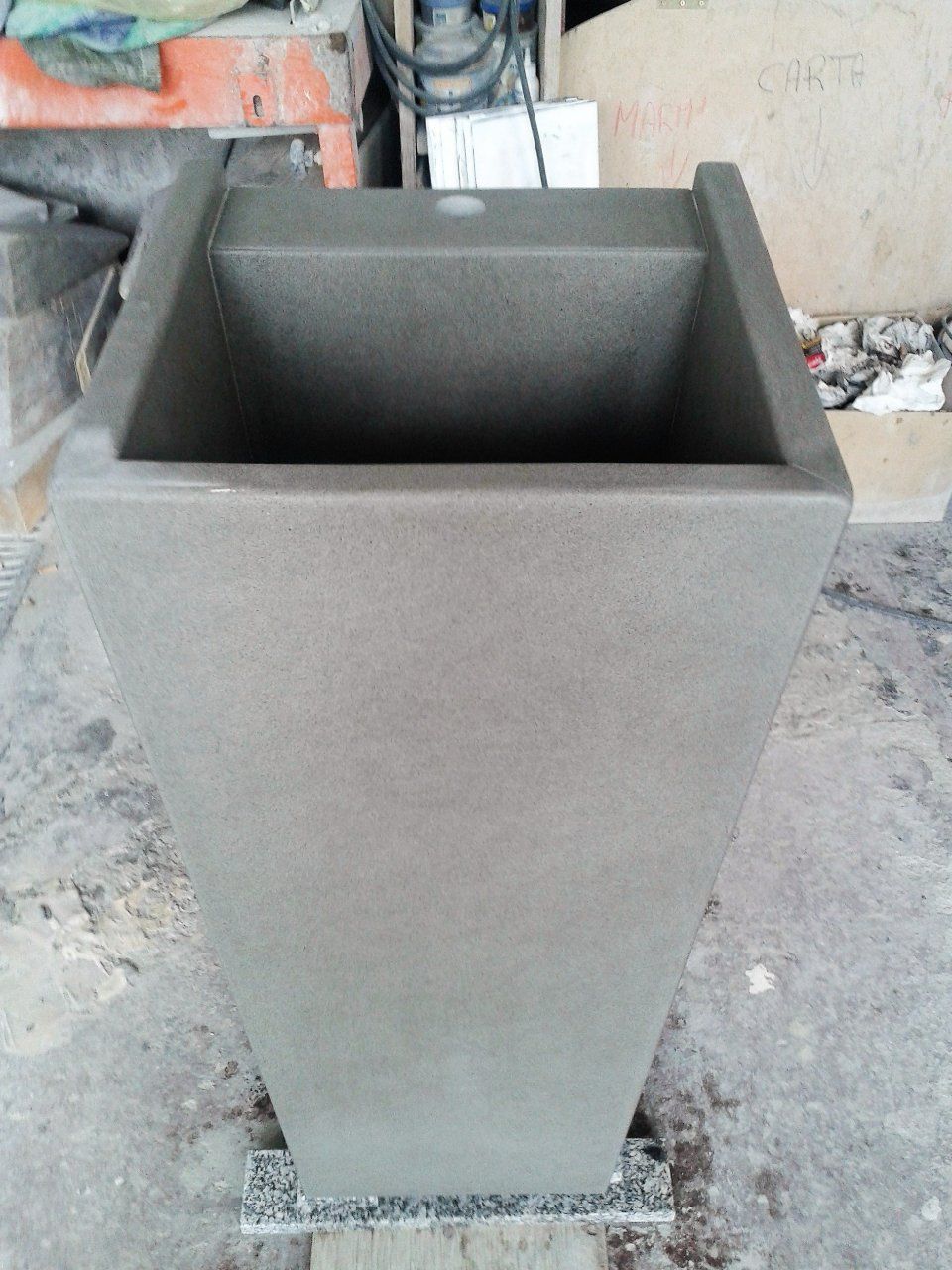 Arredamenti a Vigevano - Fontanella per esterni