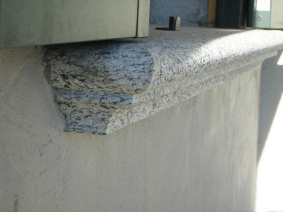 Arredamenti a Vigevano - Davanzale in granito