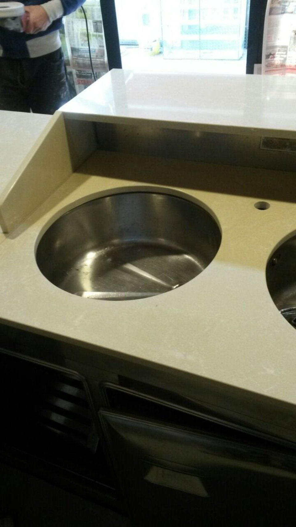 Arredamenti a Vigevano - Piano in marmo per la cucina