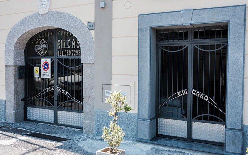 f.lli caso Onoranze funebri a Salerno