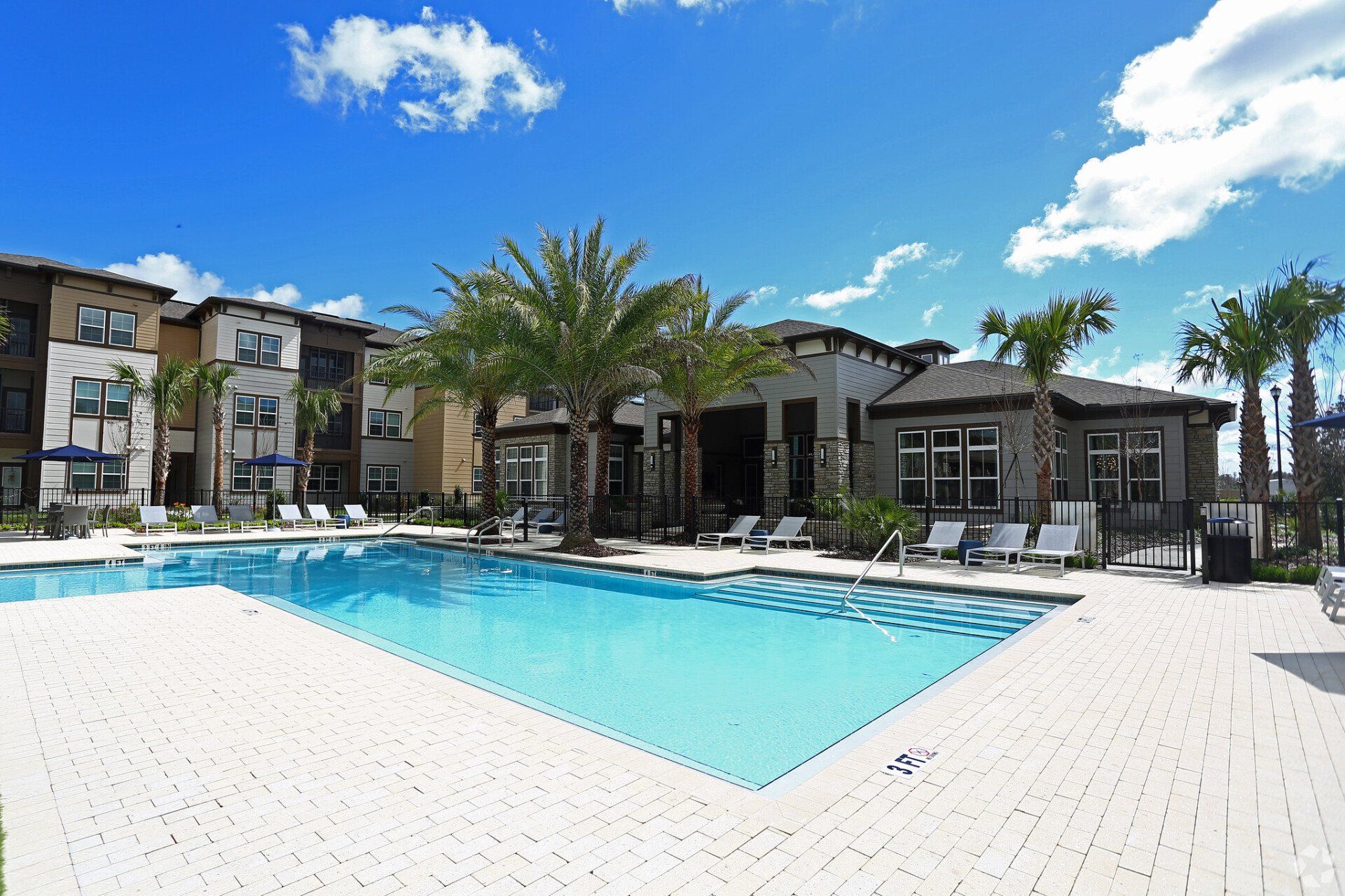 Residences at Lake Park Apartments In Lutz, FL