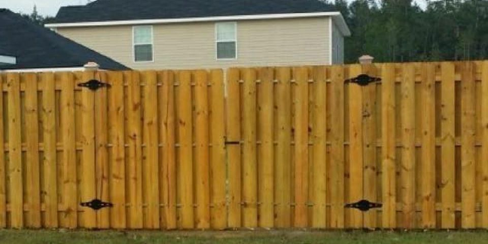 NewWooden Fence — Hinesville, GA — Hinesville Fence EBG LLC