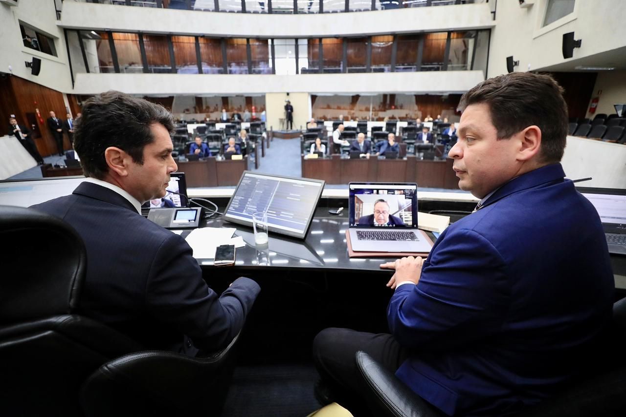 Gugu Bueno participa de sessão extraordinária da Alep que aprovou ajuda emergencial a Rio Bonito do 