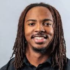 Coach Darius Johnson