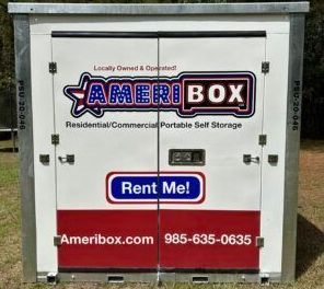 A picture of the front of a portable storage container.