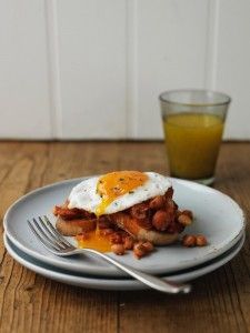 SPICY BEANS AND PEPPERAMI ON TOAST WITH FRIED EGG
