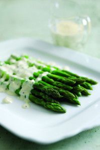 Asparagus with shallots, white wine and Selles-Sur-Chere sauce
