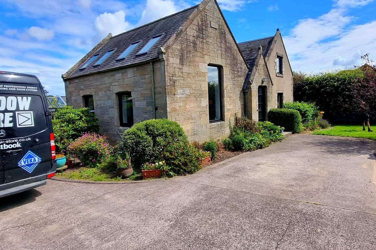 Window Store black windows