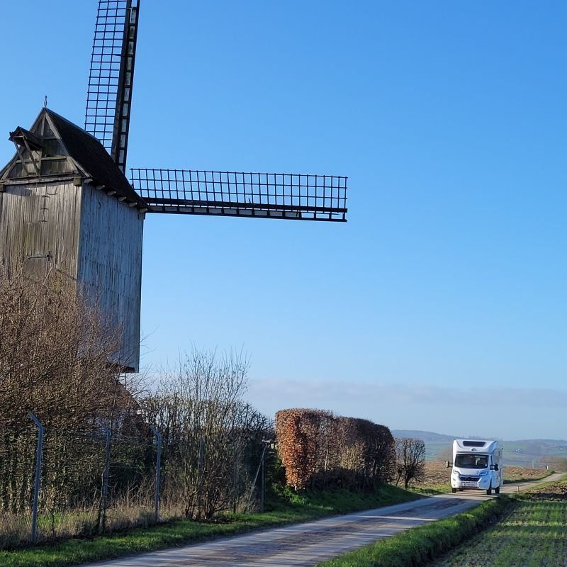 GOGOcamper.be - Reizen met een camper, mobilhome of motorhome betekent vrijheid, onafhankelijkheid, buiten leven, onthaasting, openstaan voor het onverwachte, eenvoud, kort bij de natuur, slow travel, ontdekken, … en toch zorgeloos en met veel comfort. 