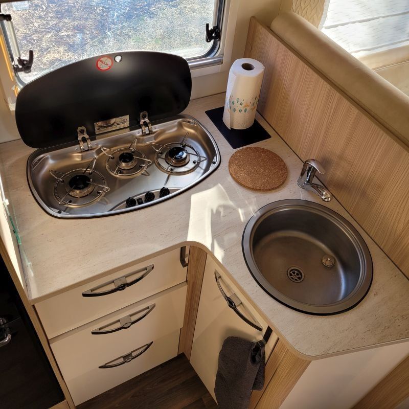 GOGOcamper.be - Reizen met een camper, mobilhome of motorhome betekent vrijheid, onafhankelijkheid, buiten leven, onthaasting, openstaan voor het onverwachte, eenvoud, kort bij de natuur, slow travel, ontdekken, … en toch zorgeloos en met veel comfort.