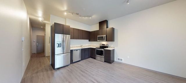 2400 Boston Pacific Crest Real Estate