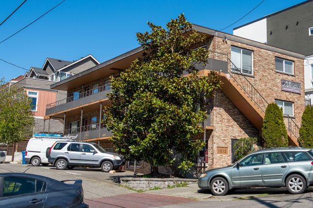 1828 Apartments Pacific Crest Real Estate
