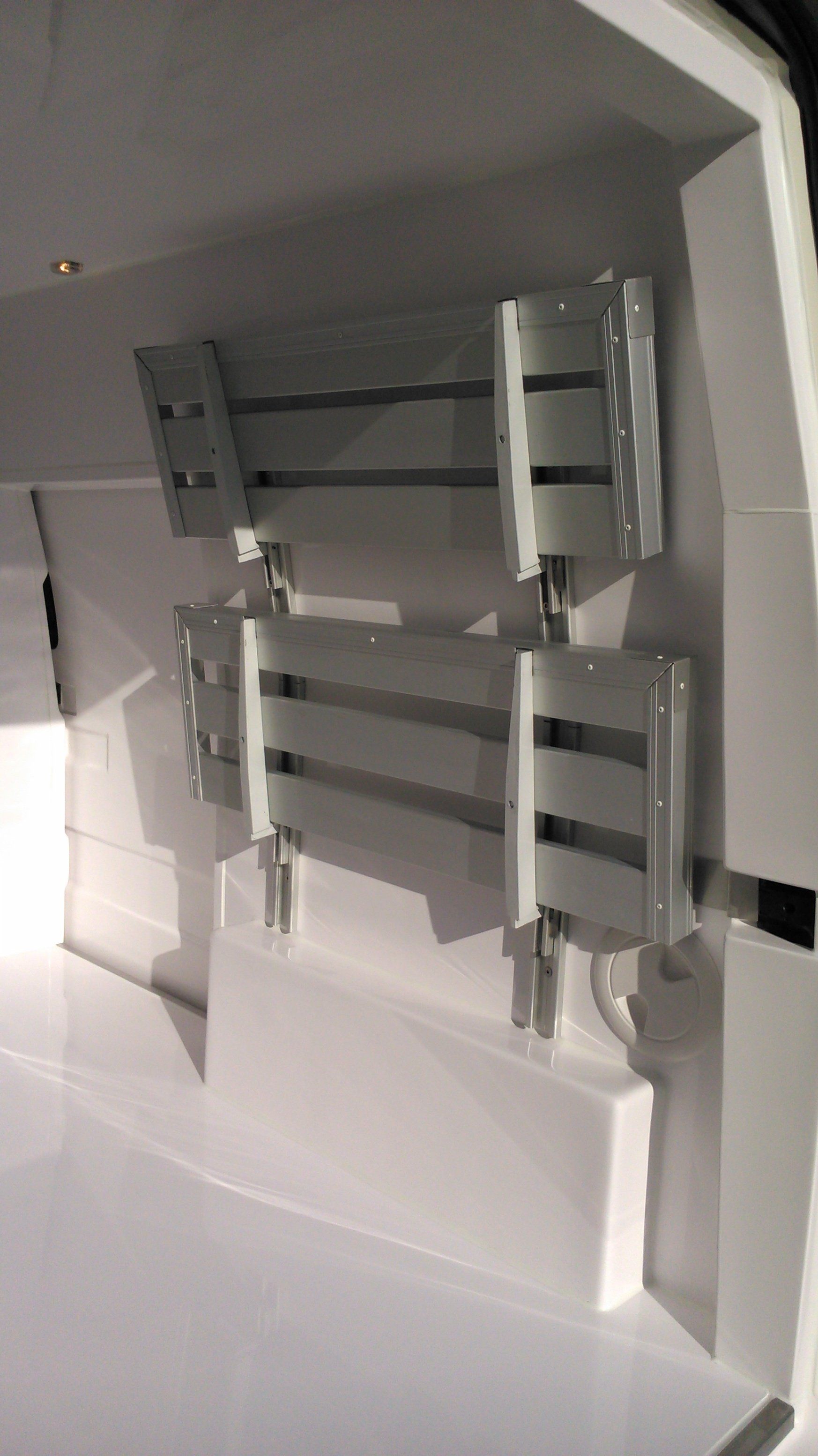 Furgone con allestimento