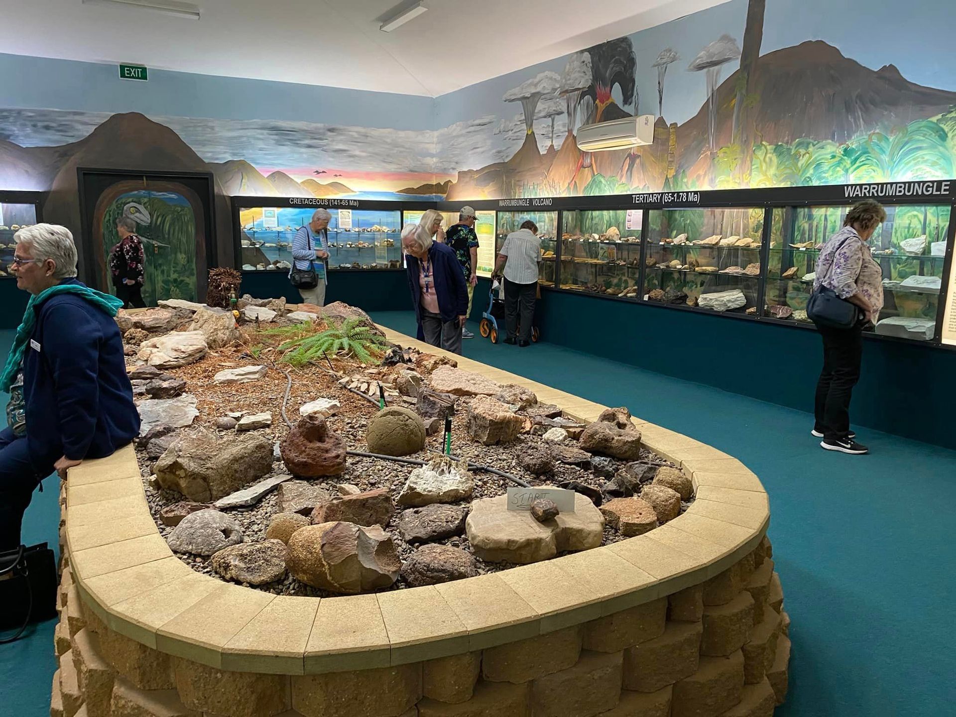 Crystal Kingdom — Queensland, AUS — Down Under Tours